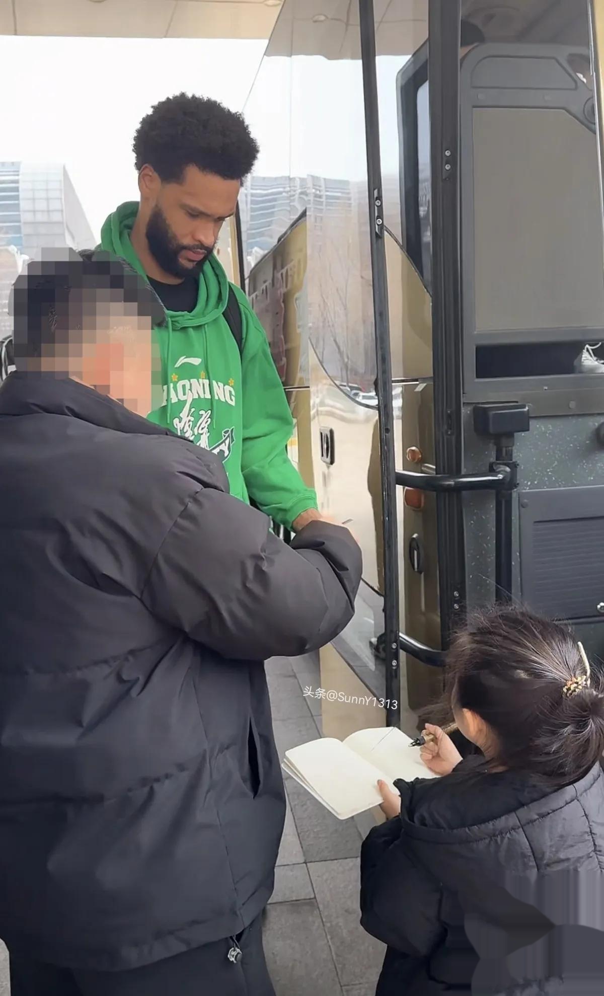 东契奇焦点对战，莎拉波娃与90激战利物浦分钟，出色发挥胜负难料！引发球迷热议的简单介绍