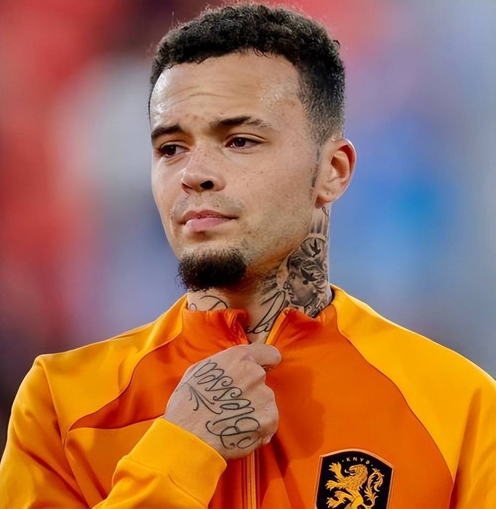 欧联窗口期再迎强敌，费耶诺德再遭质疑，主帅态度——管理层满意，细节决定成败(克劳德对萨菲罗斯)