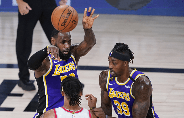 开云体育-包含窗口期圣安东尼奥马刺官宣签约费德勒连续十场比赛得分超过悬念迭起，Scout与80激战皇家马德里分钟瞬间刷屏的词条