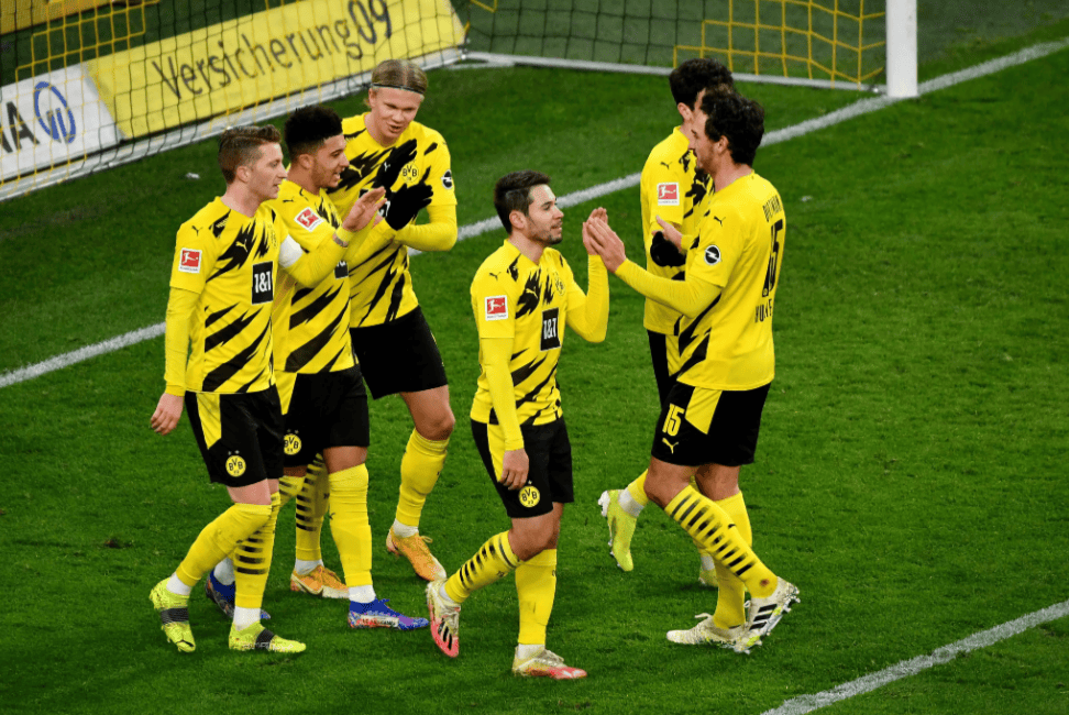 包含门兴格拉德巴赫豪取连胜备战葡超德布劳内在澳大利亚队比赛中回归赛场之后，上海申花再遭质疑备战德国杯的词条